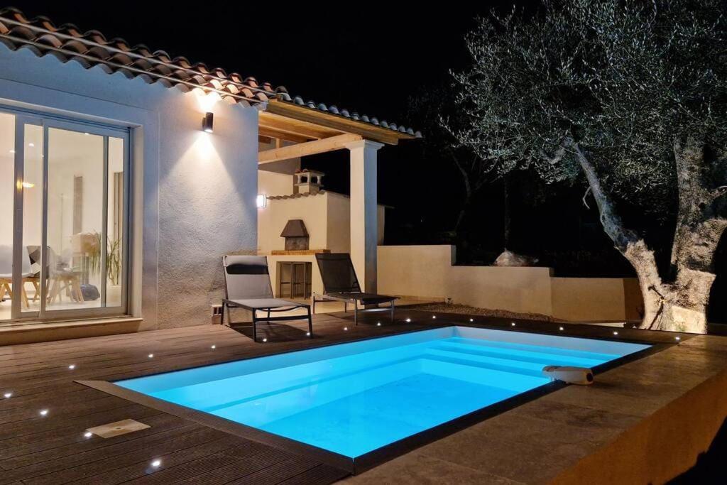 Nice, Magnifique Vue Mer Avec Piscine *