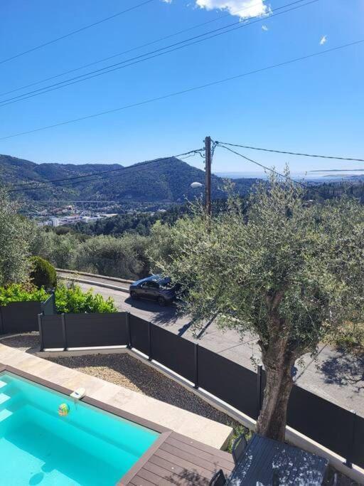 Nice, Magnifique Vue Mer Avec Piscine Nizza