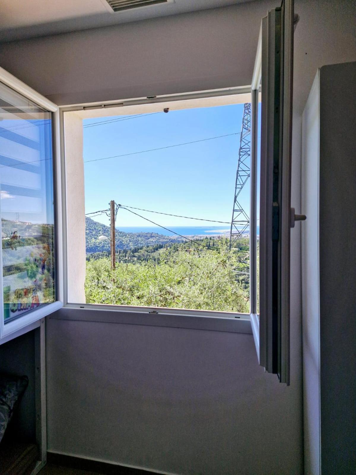 Nice, Magnifique Vue Mer Avec Piscine Nizza